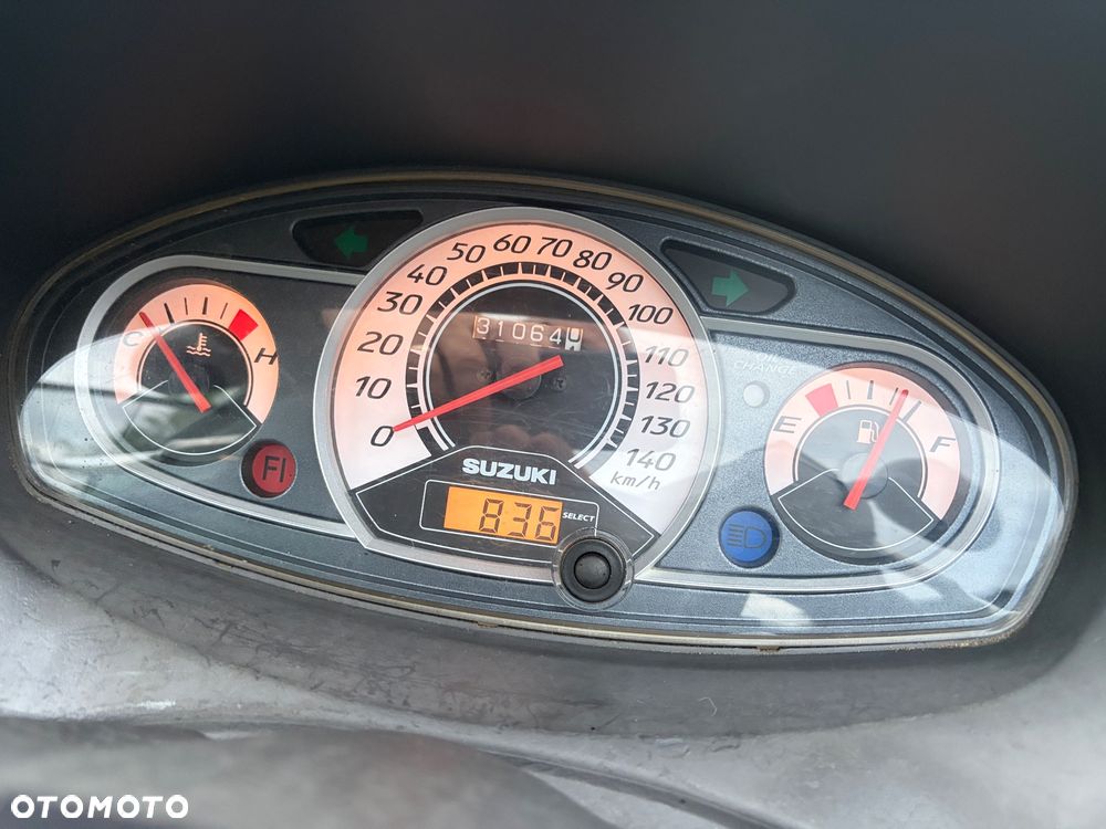 Suzuki Burgman - 8