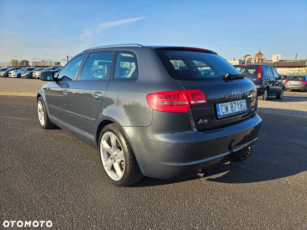 Audi A3 Sportback 1.6 TDI DPF Ambiente - 4