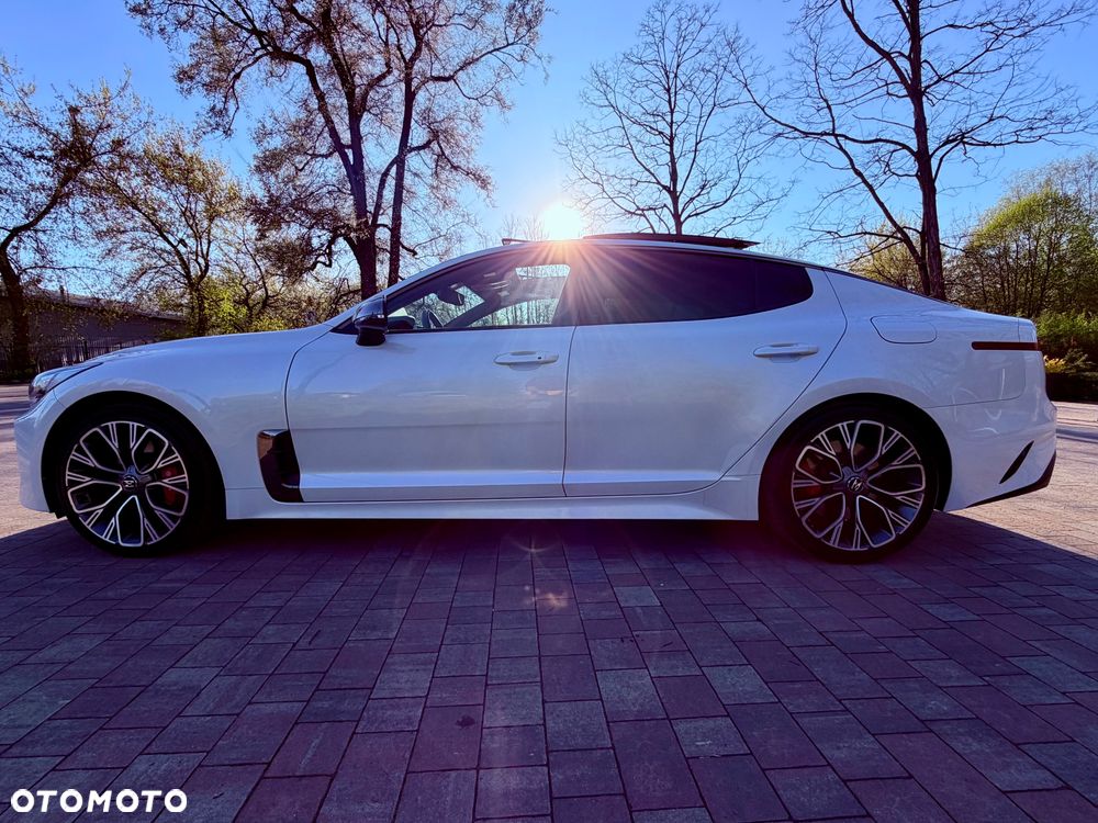 Kia Stinger 3.3 T-GDI AWD GT - 10