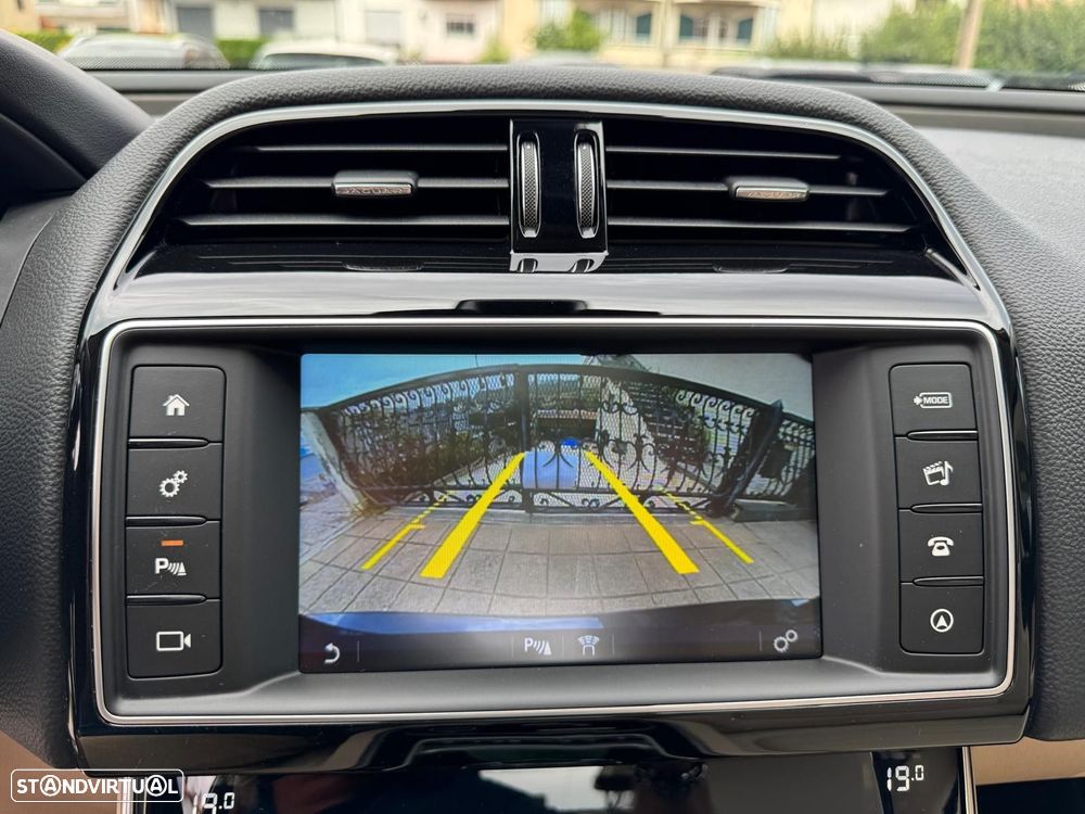 Jaguar XE 2.0 D R-Sport Aut. - 27