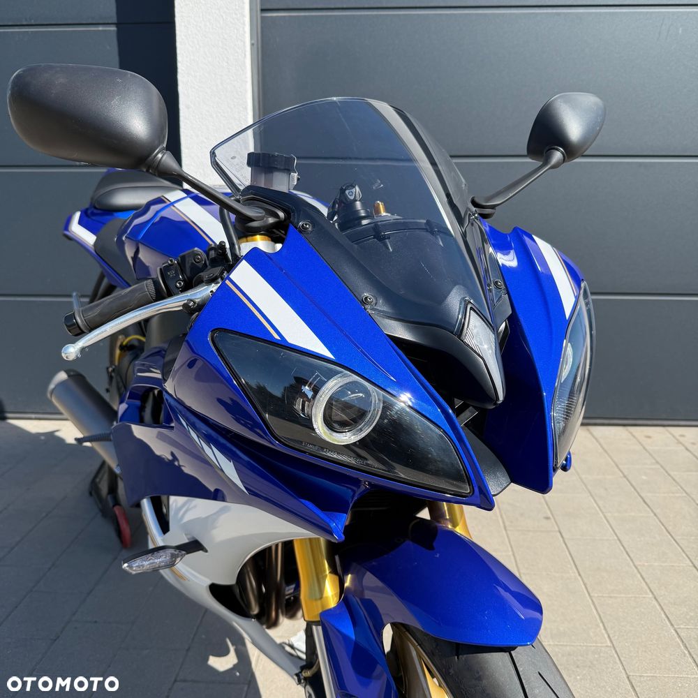 Yamaha R6 - 1