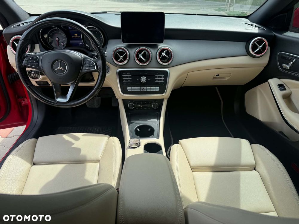 Mercedes-Benz CLA 250 7G-DCT - 3