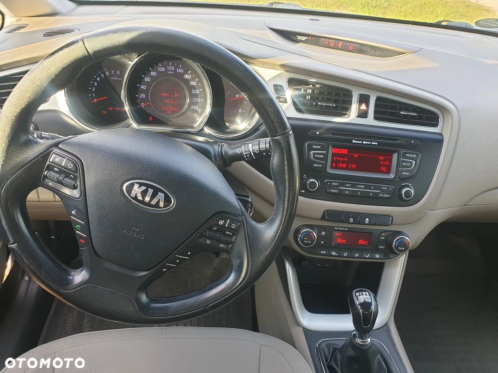 Kia Ceed 1.6 GDI S - 6