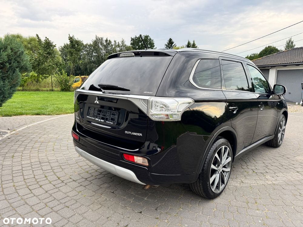 Mitsubishi Outlander 2.2 DI-D 4WD Intense - 3