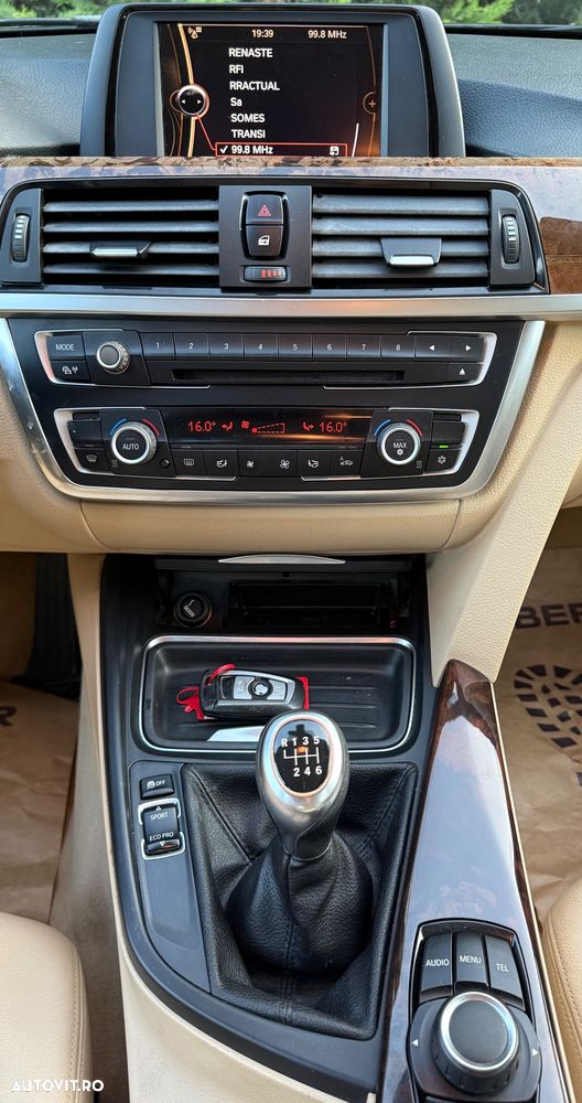 BMW Seria 3 320d Efficient Dynamics Edition - 24