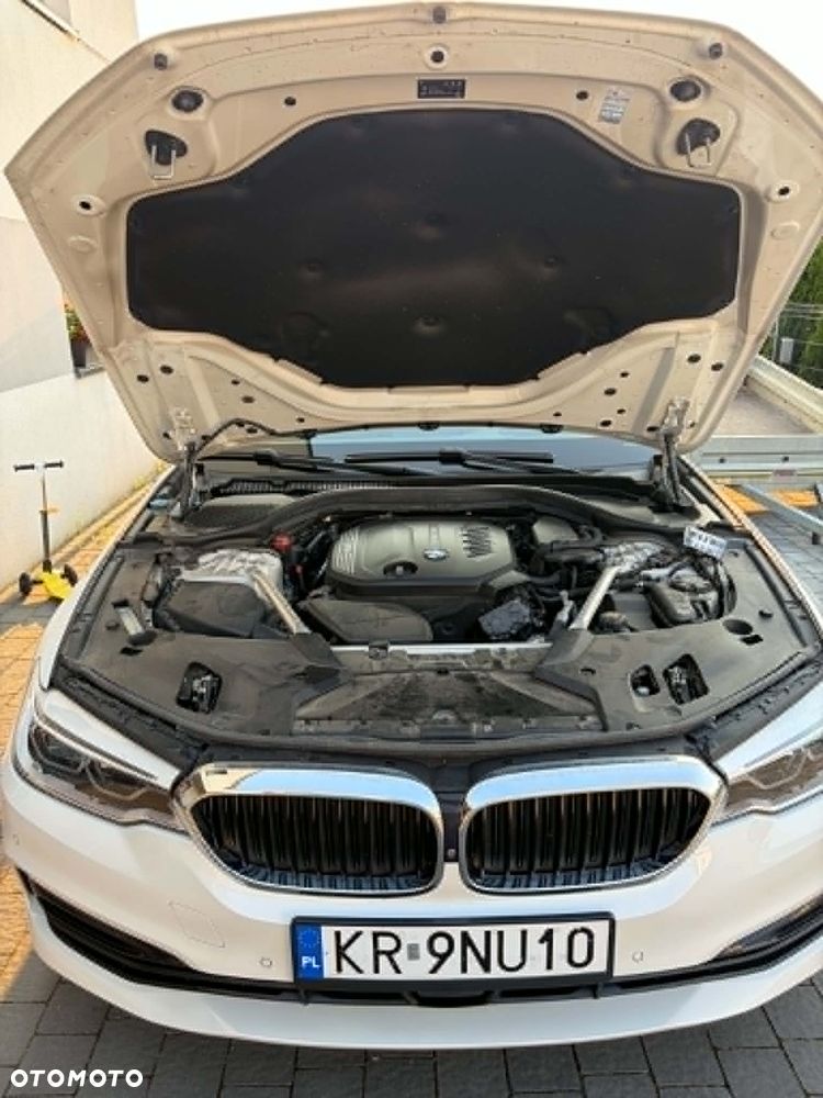 BMW Seria 5 520d xDrive Sport Line - 8