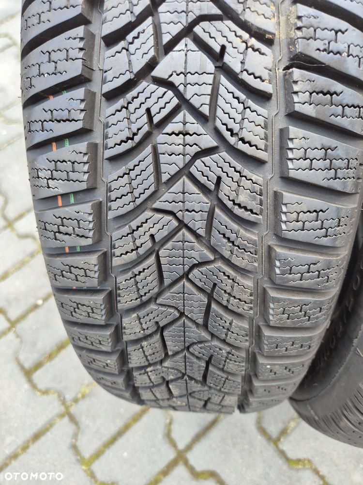 Opony Dunlop 205 60 R16 - 4