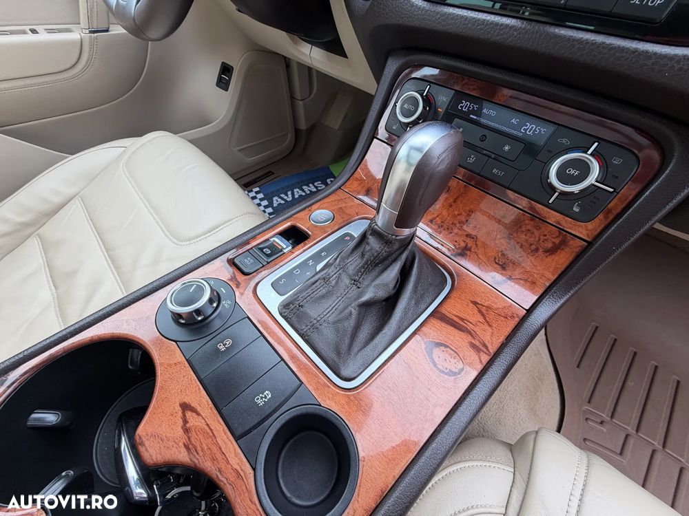 Volkswagen Touareg 3.0 V6 TDI BMT - 15