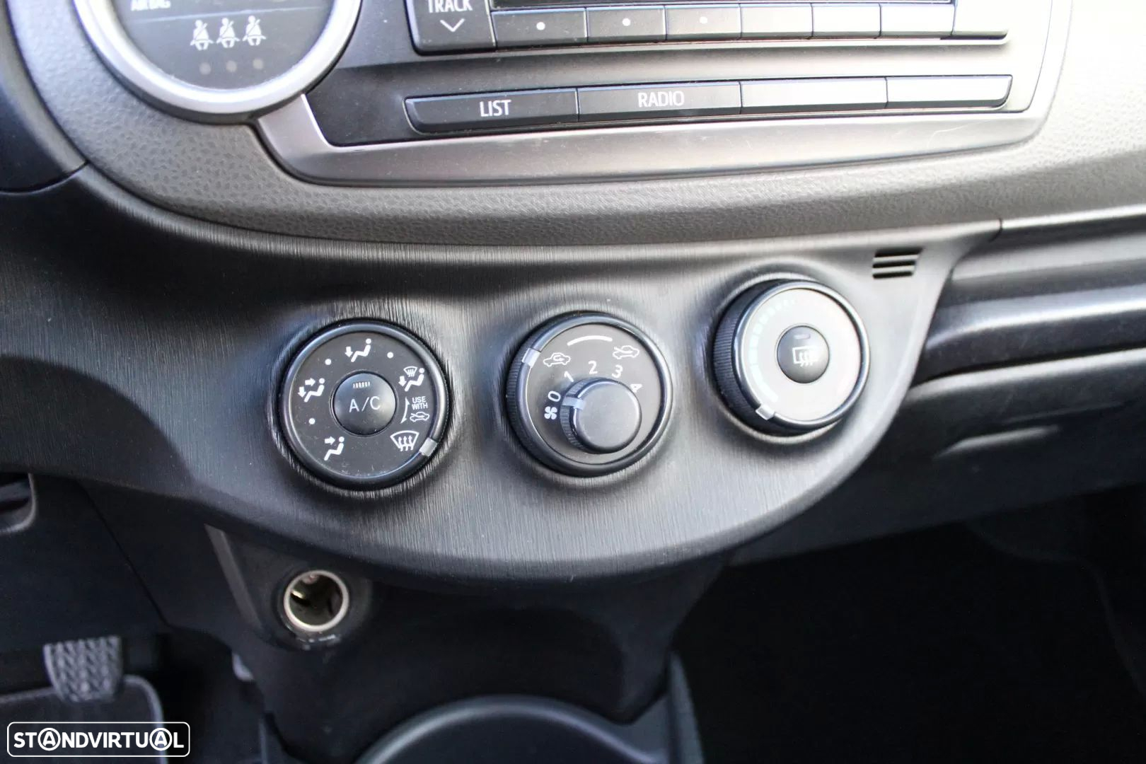 Toyota Yaris 1.0 VVT-i Comfort - 14