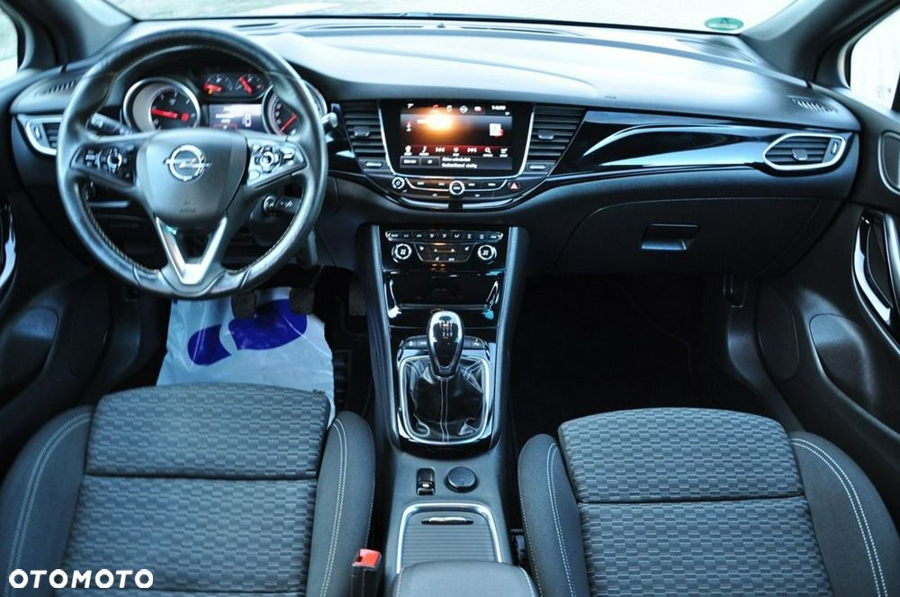 Opel Astra - 32
