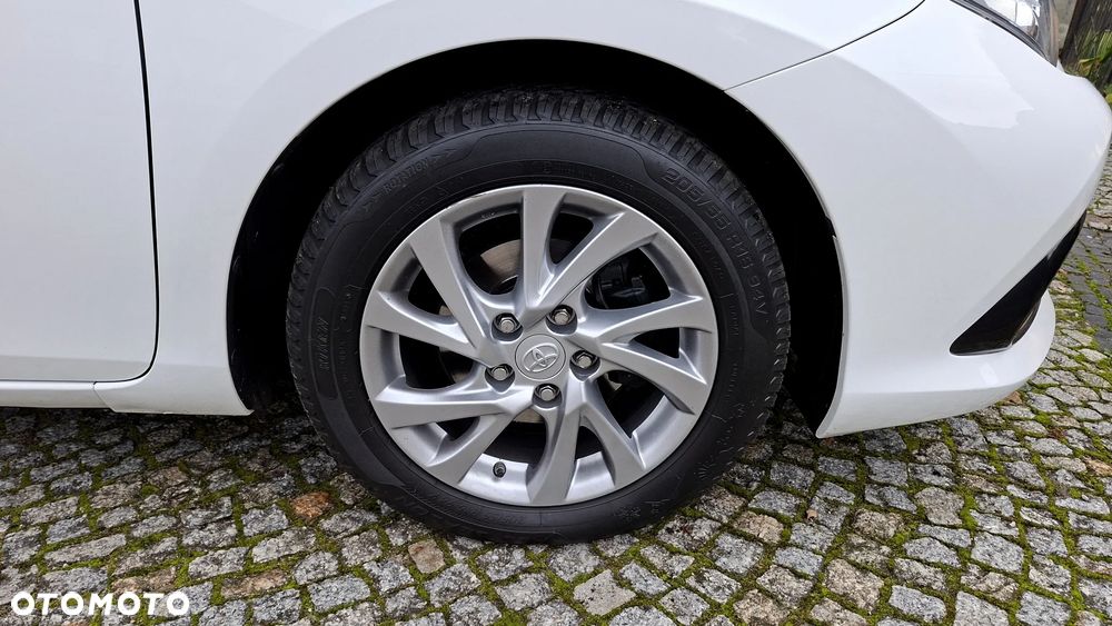 Toyota Auris 1.8 HSD Luna - 20