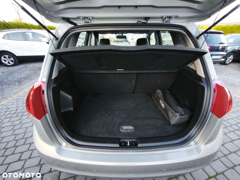 Kia Venga - 16