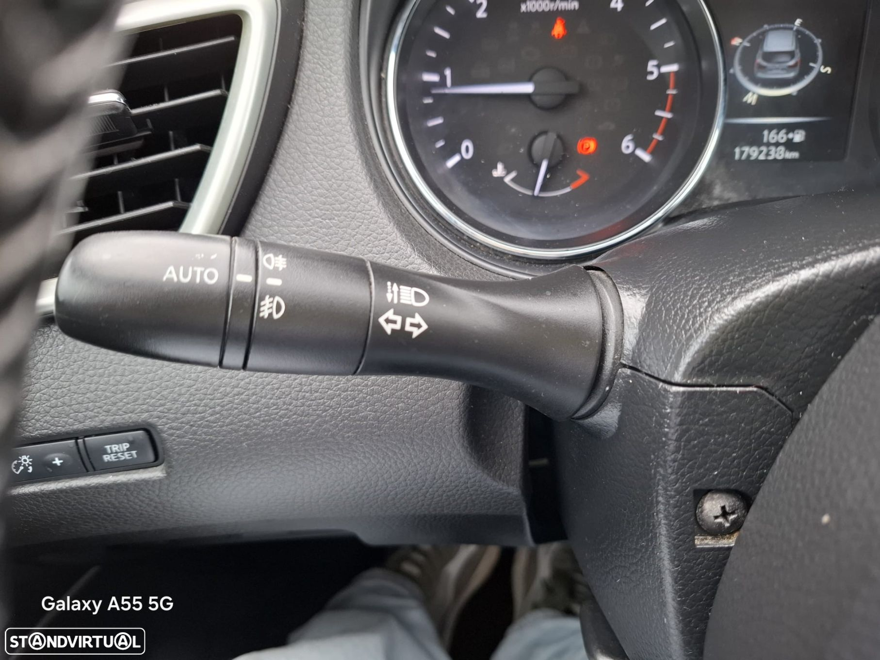 Nissan Qashqai 1.5 dCi N-Connecta 18 - 27