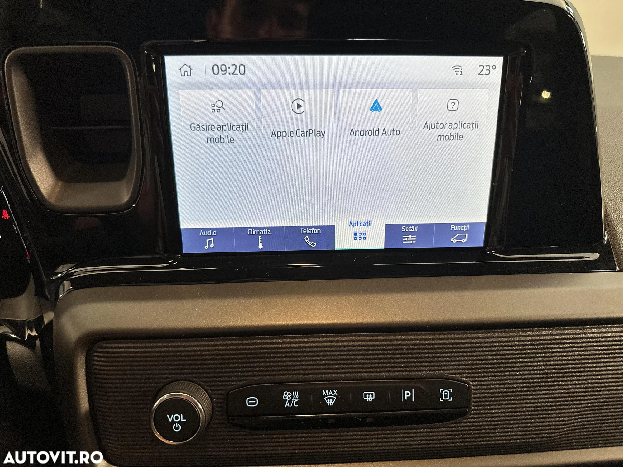Ford Tourneo Courier - 17