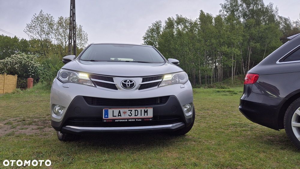 Toyota RAV4 2.0 D-4D Premium - 17