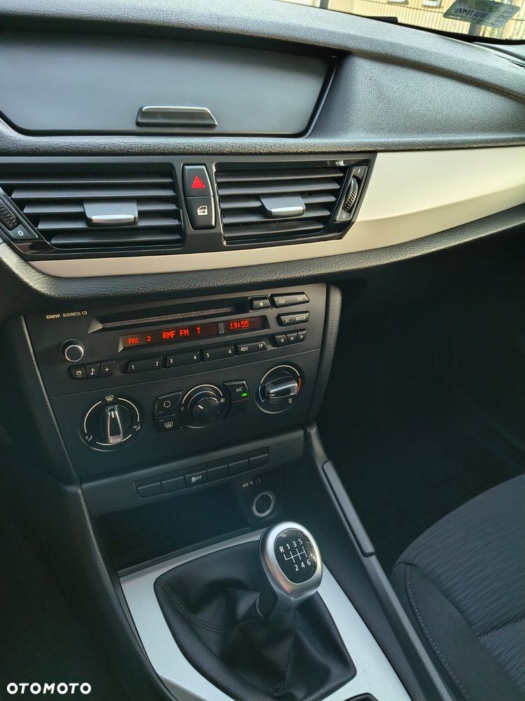 BMW X1 sDrive18i - 12