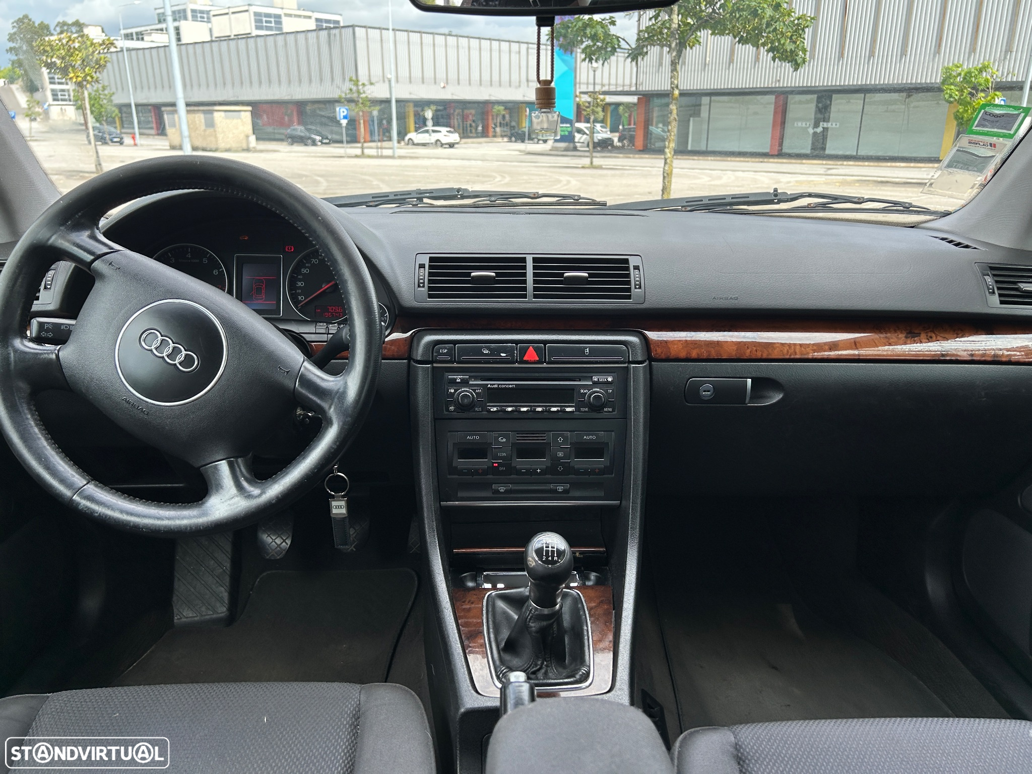 Audi A4 1.6 Sport - 5