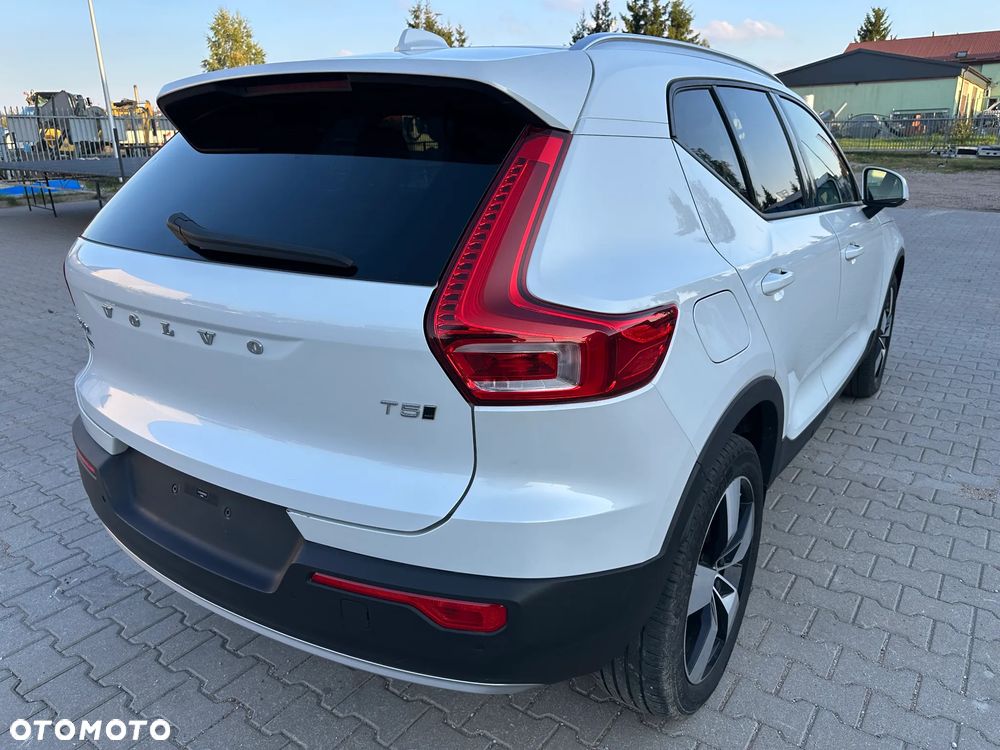 Volvo XC 40 - 26