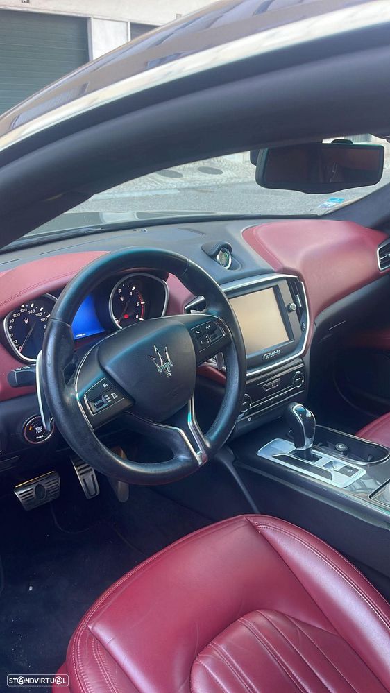Maserati Ghibli 3.0 V6 - 3