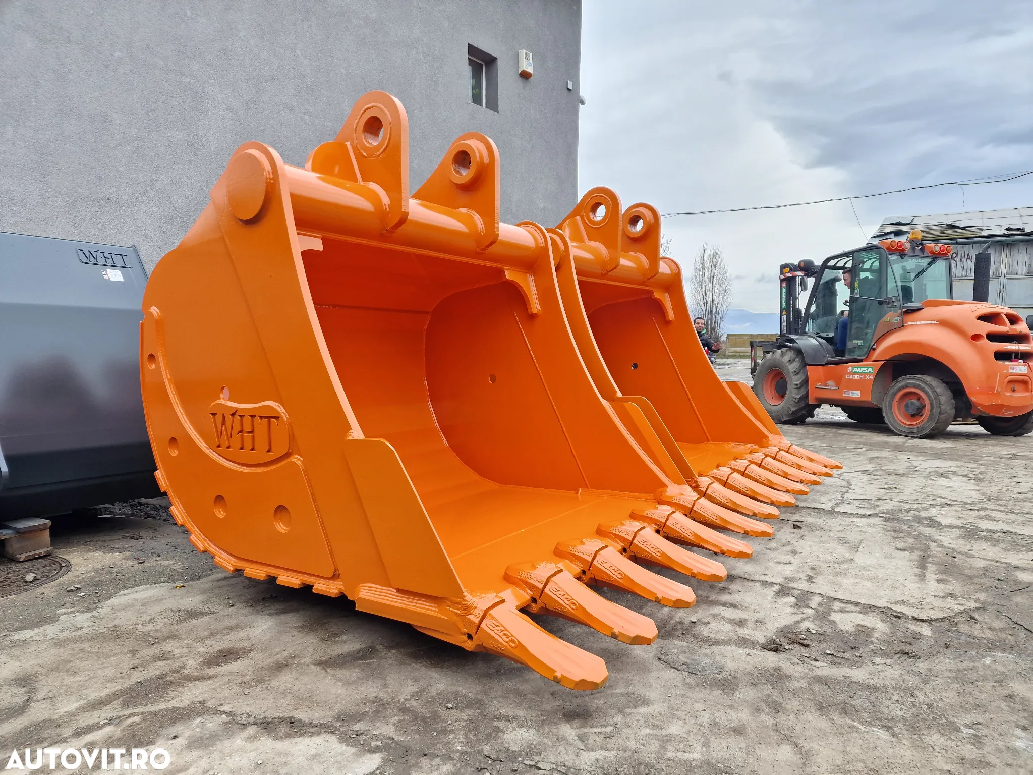 JCB Cupa excavat - 2