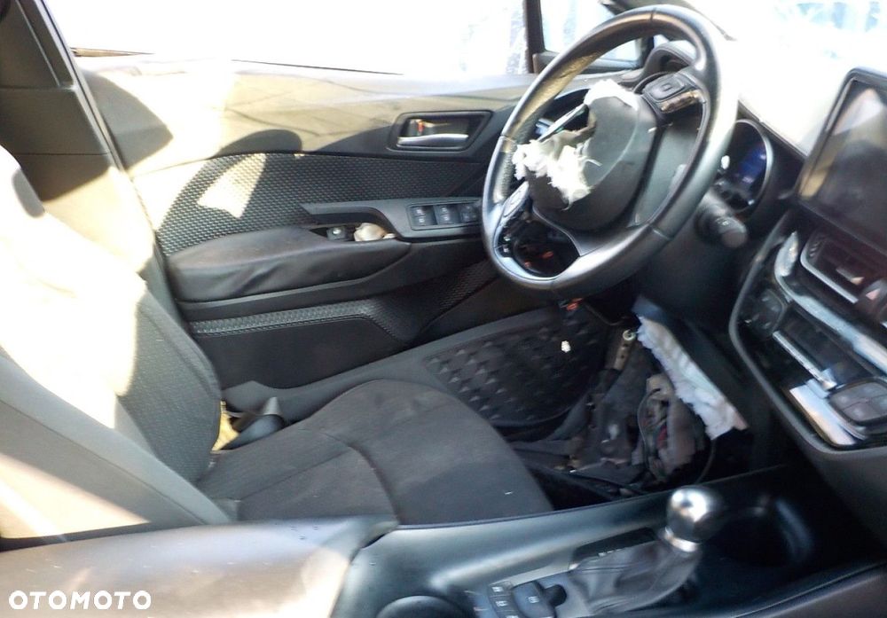 Toyota C-HR - 23