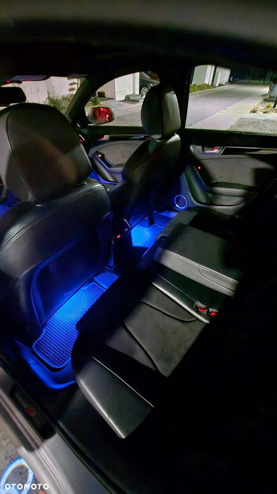 Audi A4 Limousine - 28