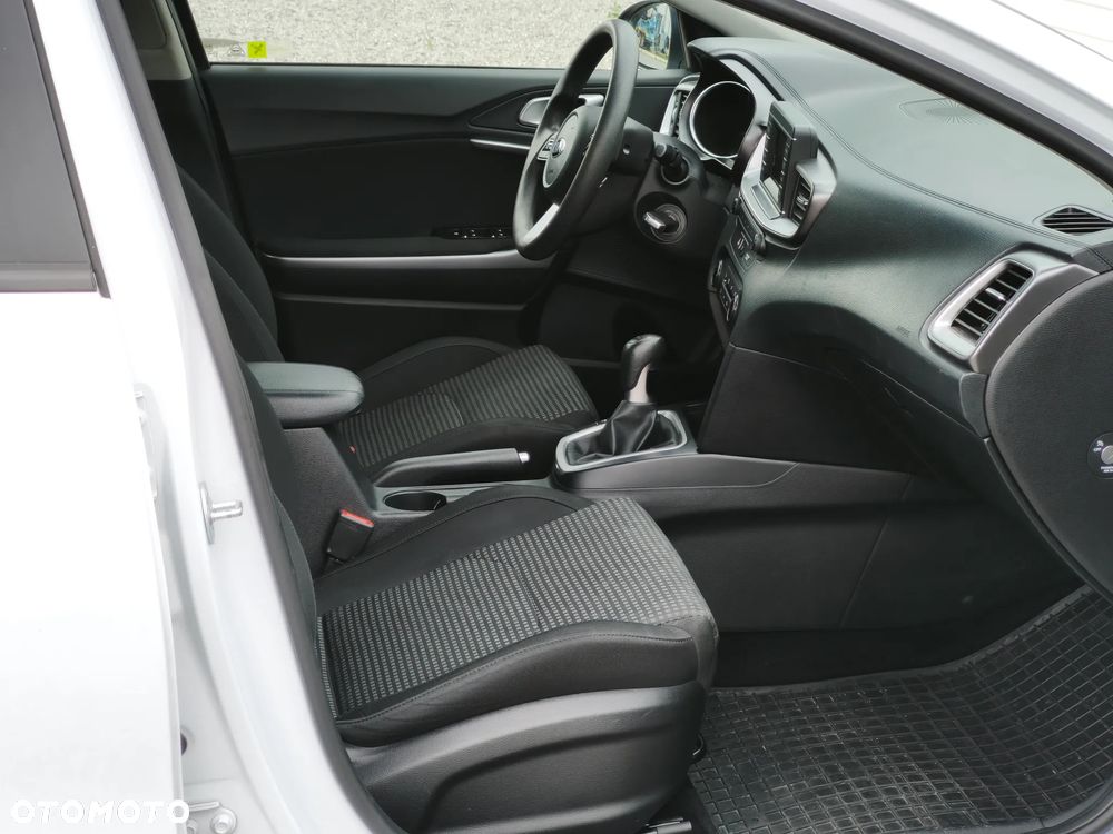 Kia Ceed 1.4 S - 9