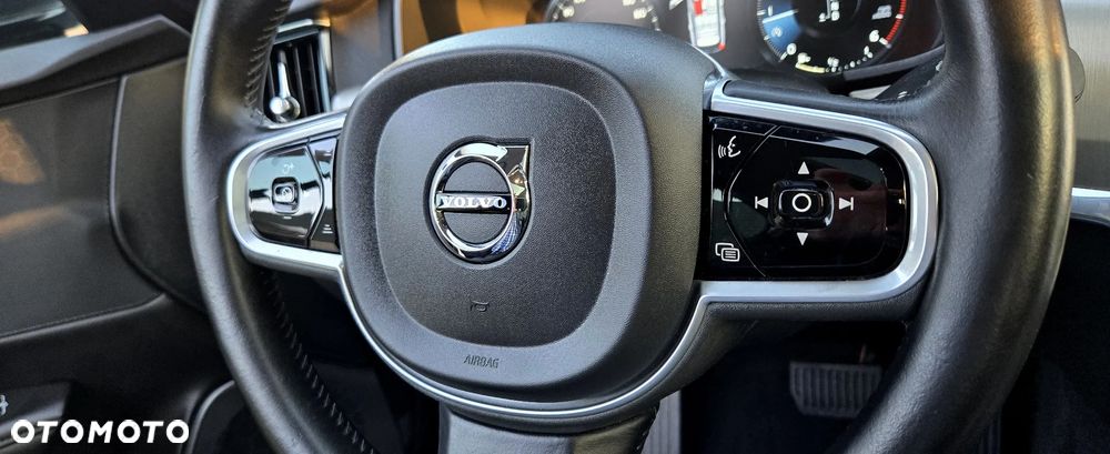 Volvo V90 D4 Geartronic Momentum Pro - 26