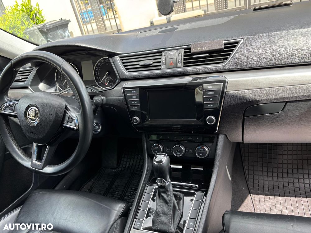 Skoda Superb 1.6 TDI DSG Ambition - 10