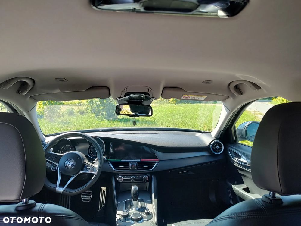 Alfa Romeo Giulia 2.2 D Turbo Super - 12