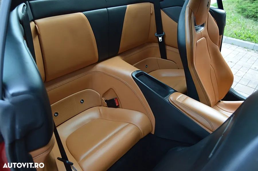 Ferrari Portofino - 10