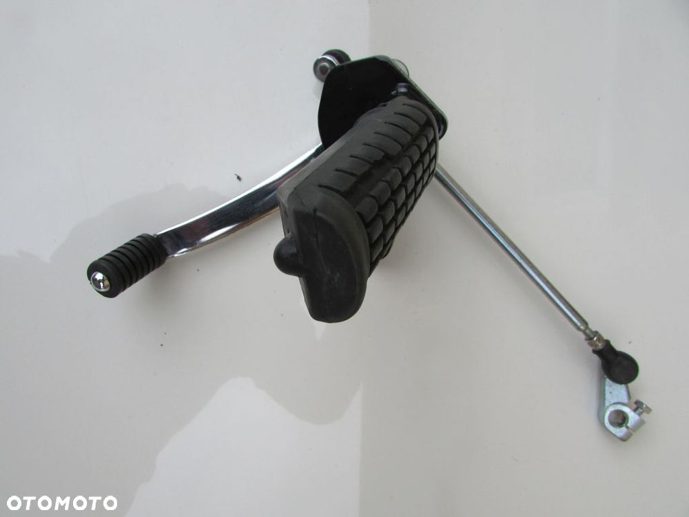 Suzuki GZ 125 Marauder podnóżek set kierowcy lewy kompletny - 1