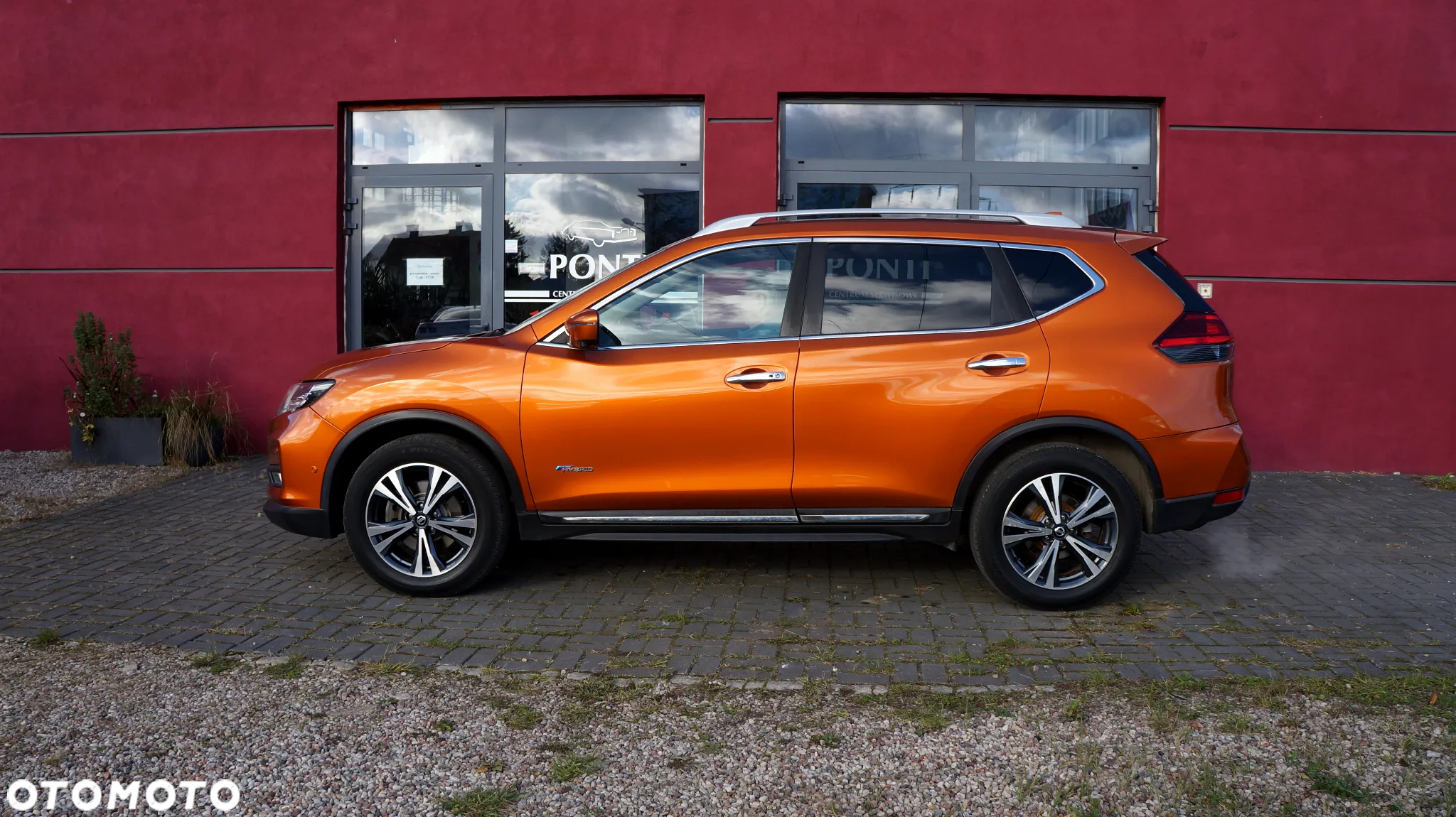 Nissan Rogue - 5