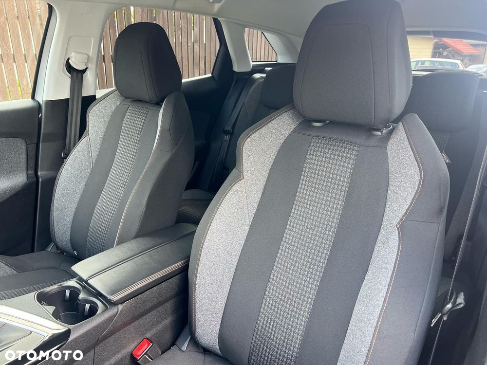 Peugeot 3008 1.5 BlueHDi Active S&S - 20