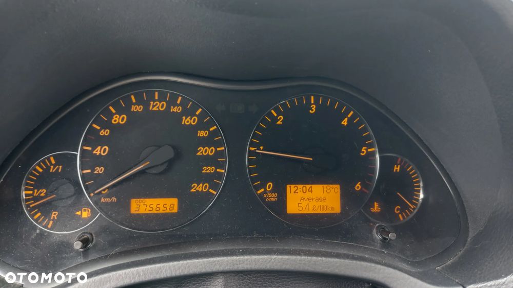 Toyota Avensis 2.0 D-4D Sol - 12