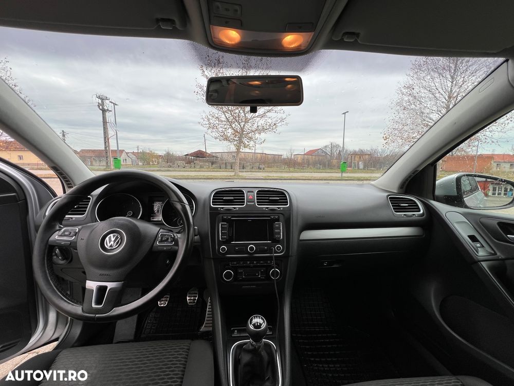 Volkswagen Golf - 11