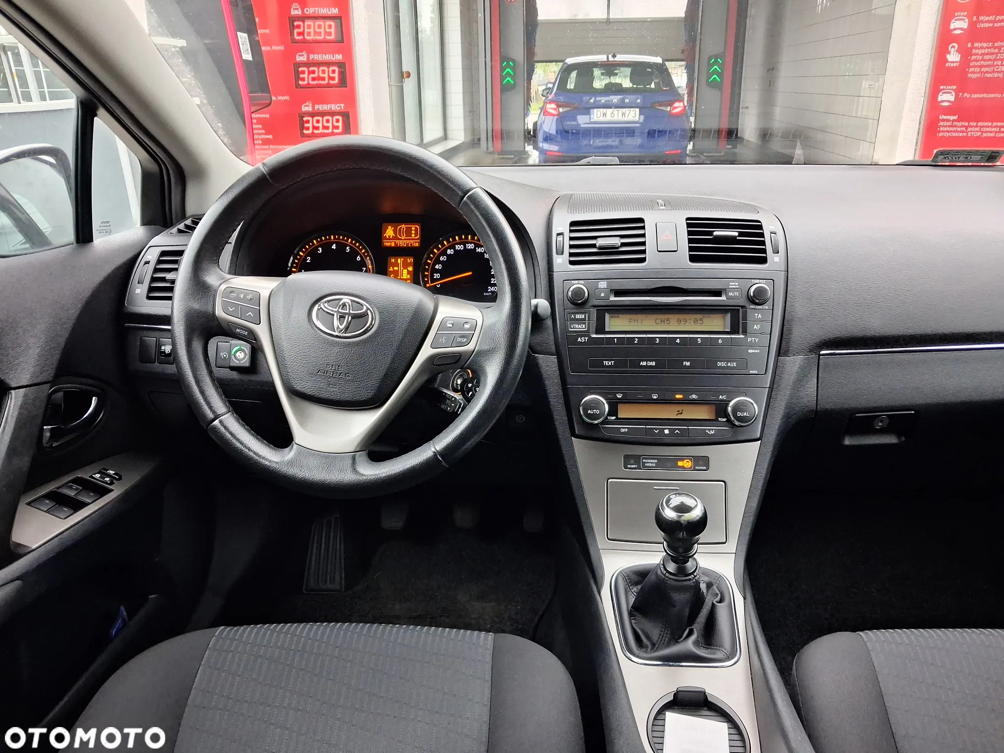 Toyota Avensis 1.8 Luna - 13