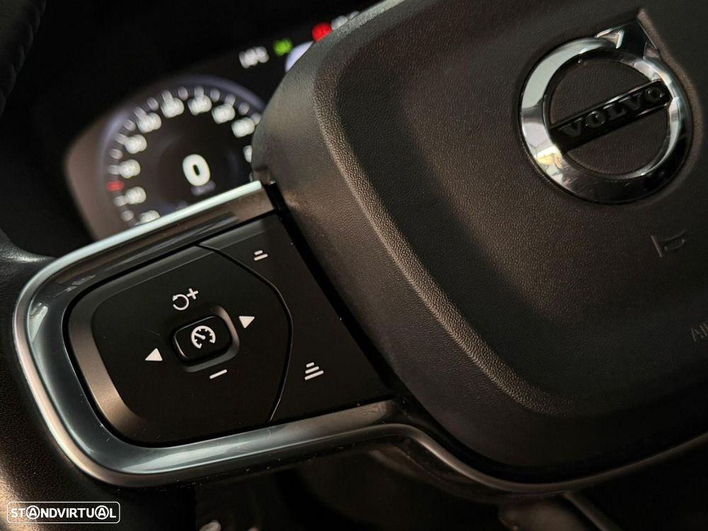 Volvo XC 40 2.0 D3 Geartronic - 8