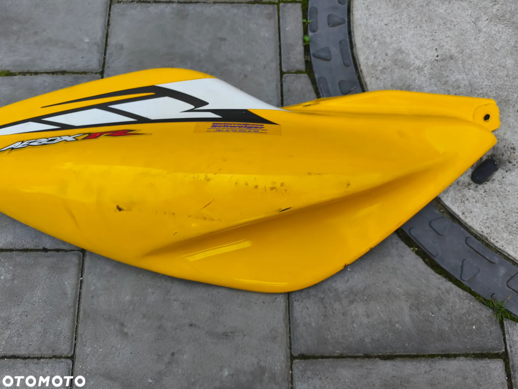 Owiewka, osłona, bok, boczek Yamaha Aerox 50 - 11