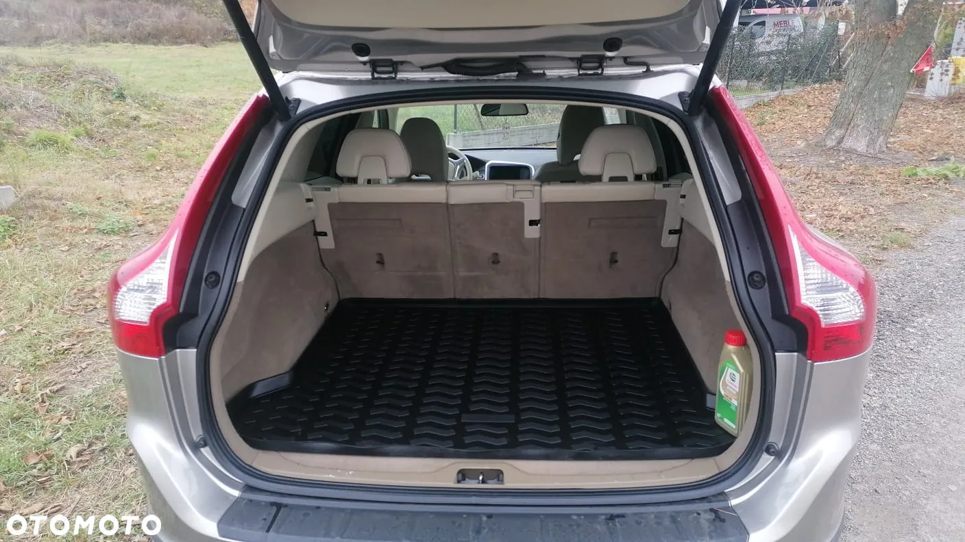 Volvo XC 60 T6 AWD Momentum - 7