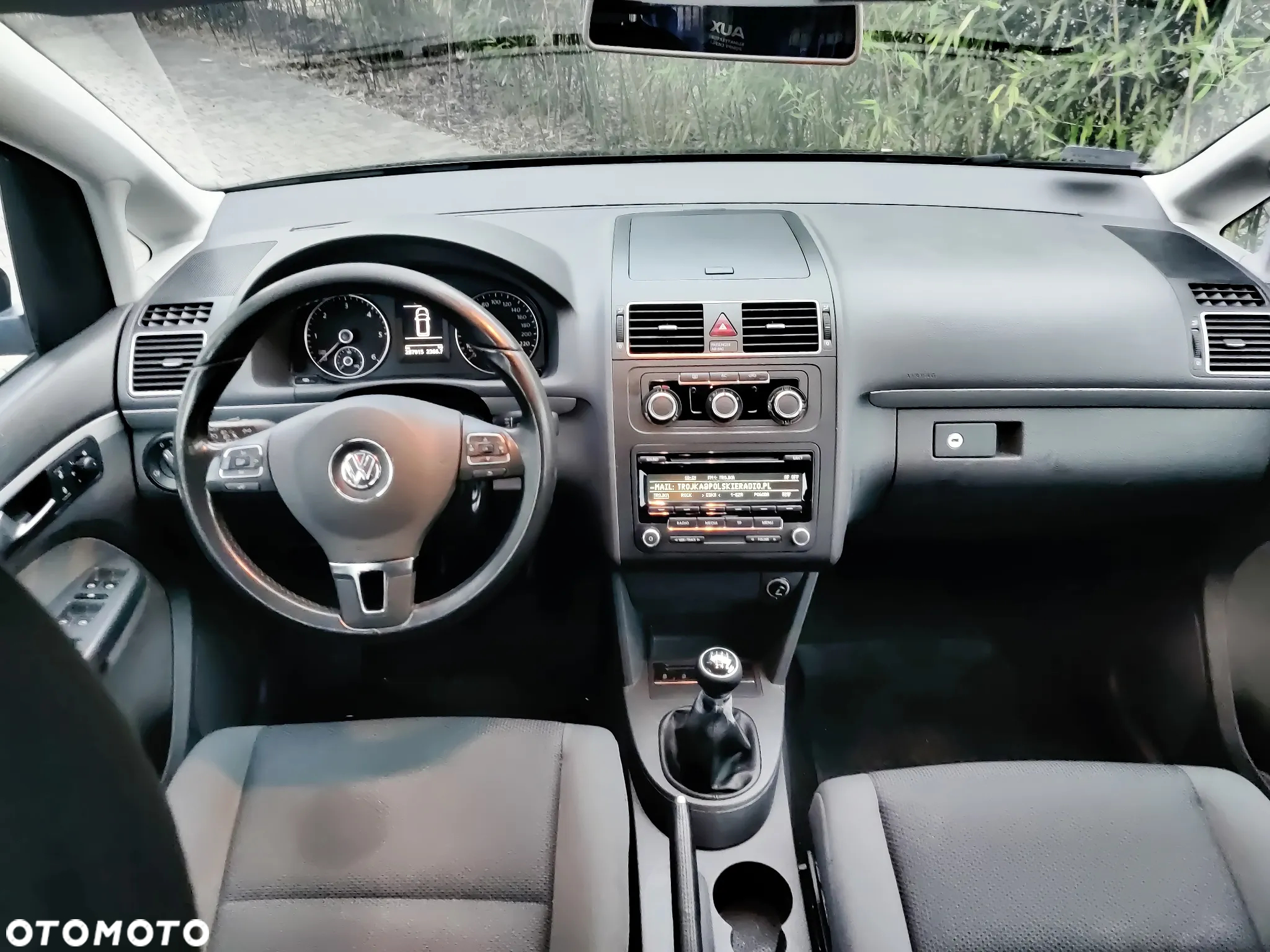 Volkswagen Touran 1.6 TDI DPF BlueMot Comfortline - 9