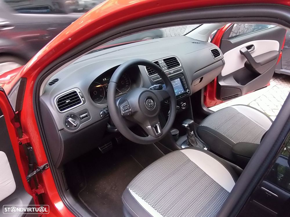 VW Polo 1.6 TDI Trendline DSG - 40