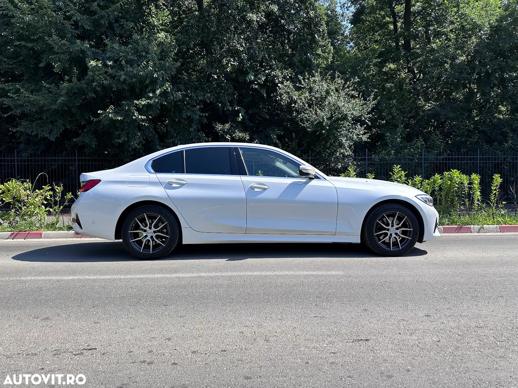 BMW Seria 3 320d AT MHEV - 22
