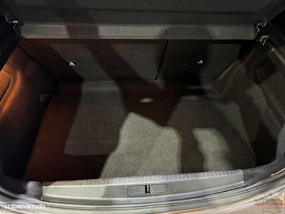 Peugeot 208 1.2 PureTech SE Style - 10