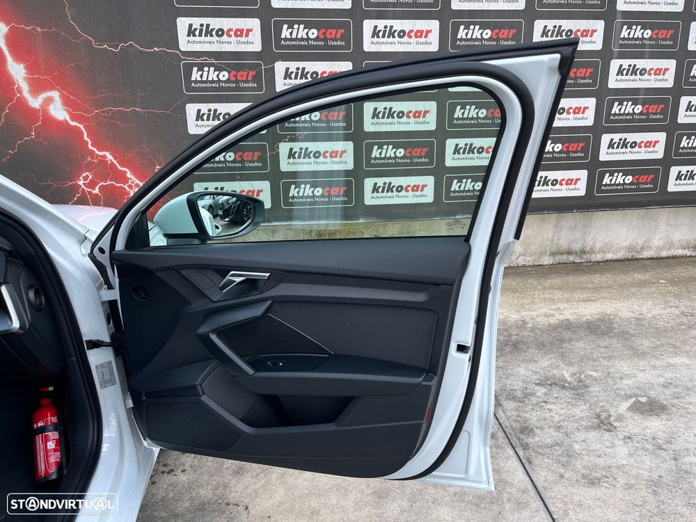 Audi A3 Limousine 30 TDI S tronic - 48