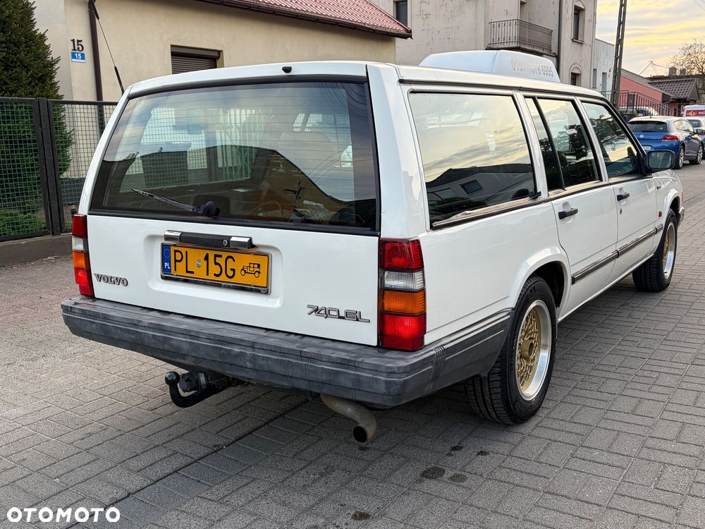 Volvo 745 - 4