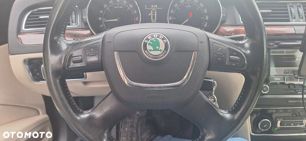 Skoda Superb 2.0 TDI 4x4 Elegance - 9