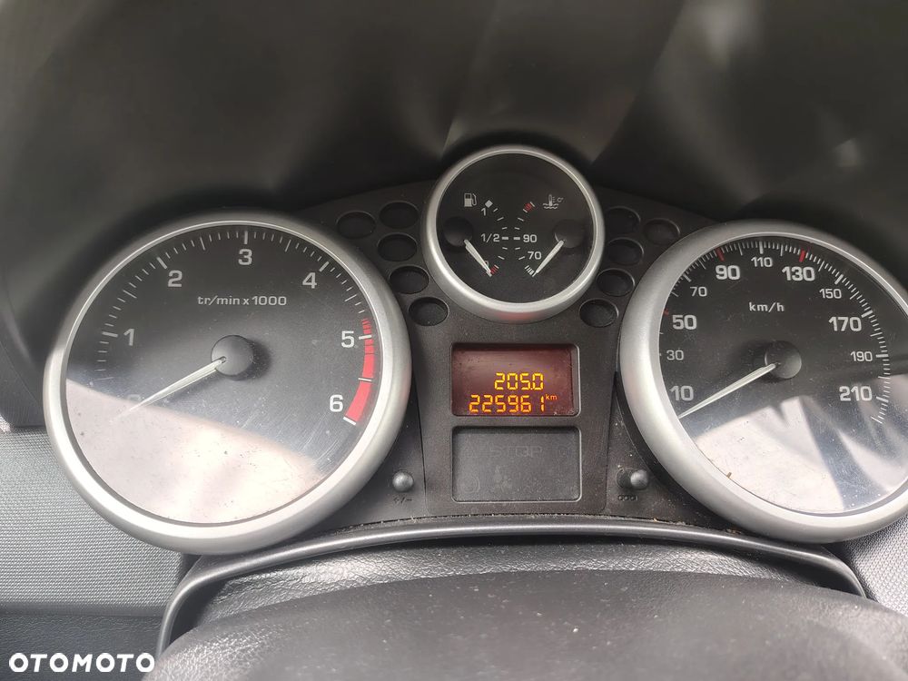 Peugeot 207 1.4 HDi Presence - 25