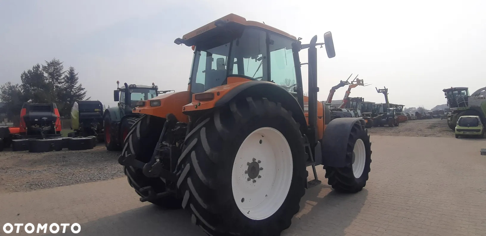 Renault Ares 725 RZ - 4