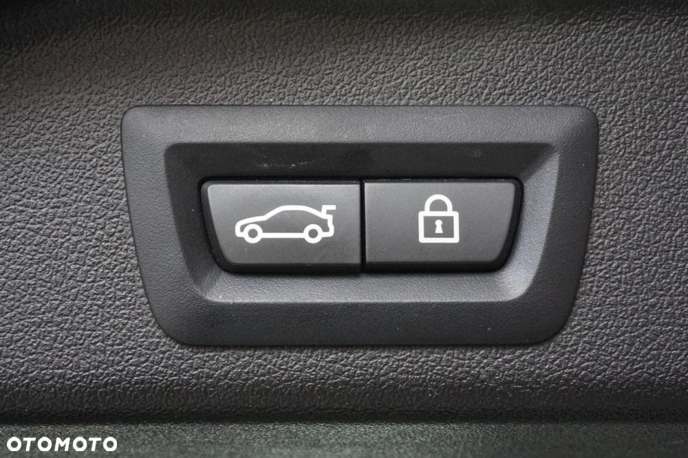 BMW X5 xDrive45e - 16